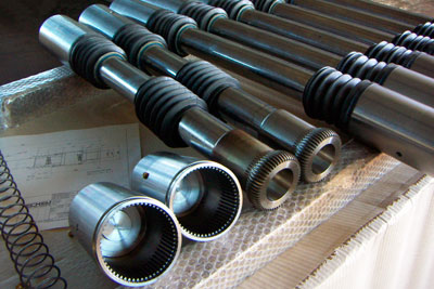 Spindle gear couplings for shaft displacement